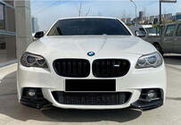 BMW 5. sērija F10/F11 2010–2016 Priekšējā bampera lūpa DPT Flap (M-Performance, melna spīdīga) foto 1