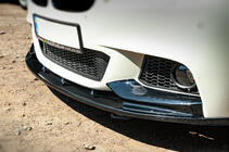 BMW 5. sērija F10/F11 2010–2016 Priekšējā bampera lūpa OmsaLine (melna) foto 2