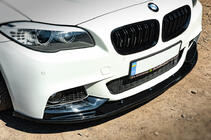 BMW 5. sērija F10/F11 2010–2016 Priekšējā bampera lūpa OmsaLine (melna) foto 1