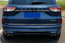 Ford Kuga/Escape 2019– Bagāžnieka malas uzlika (nerūsējošā tērauda) OmsaLine – itāļu nerūsējošais tērauds foto 1