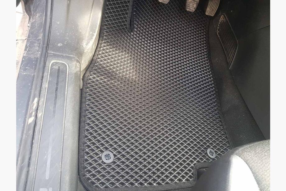 Fiat Punto Grande/EVO 2006–2018 EVA auto paklājiņi (melni) Image