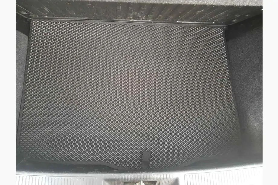 Fiat Punto Grande/EVO 2006–2018 EVA bagāžnieka paklājiņš (melns) Image
