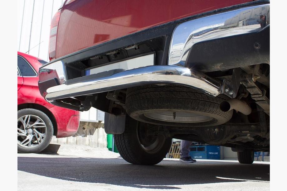 Isuzu D-Max 2019– Aizmugurējā aizsargstienis Amazon Silver (76 mm, nerūsējošais tērauds) Image