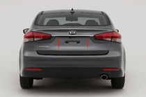 Kia Cerato 3 2013–2018 Līste virs numura zīmes Sedan (nerūsējošais tērauds) foto 1