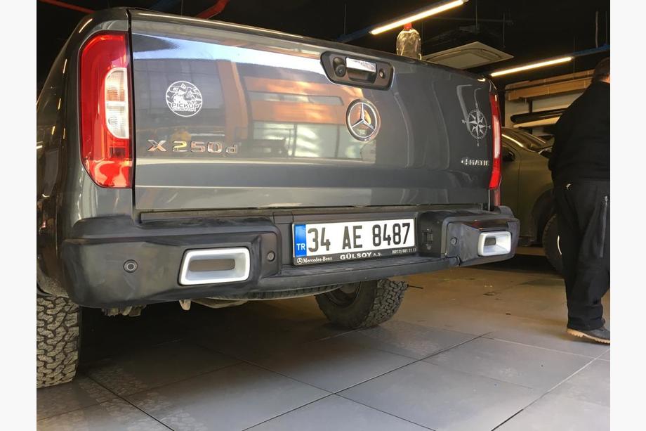 Mercedes X class 2017–2020 Aizmugurējais difuzors (matēti melns) Image