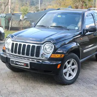 Motora pārsega deflektors (EuroCap) Jeep Cherokee/Liberty 2002–2007 foto 2