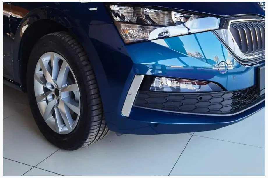 Skoda Scala 2018– Miglas lukturu hroma uzlikas (2 gab., nerūsējošais tērauds) Image