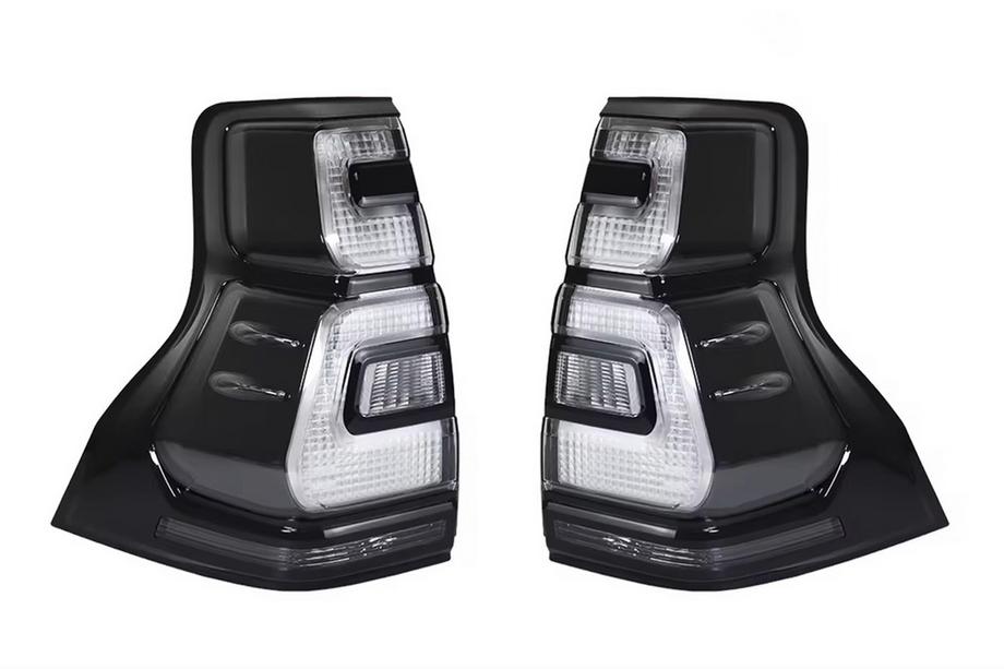 Toyota Land Cruiser Prado 150 2009–2023 Aizmugurējie lukturi BlackEdition V1 Plus (2017-2023, 2 gab.) Foto 1