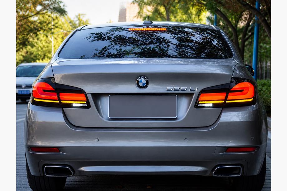 BMW 5. sērija F10/F11 2010–2016 Aizmugurējie lukturi (LCI dizains) Image