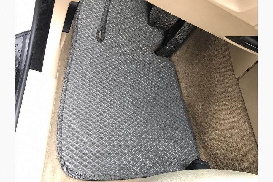 BMW 3. sērija E90/E91 2005–2011 EVA auto paklājiņi (pelēki) Image