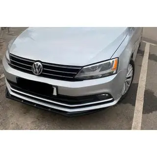 Lip priekšējā bampera lūpa (2010-2018, spīdīgi melna)