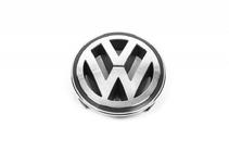 Volkswagen Passat B6 2006–2012 IZPĀRDOŠANA! Priekšējā emblēma V2 (OEM izskats) foto 1