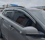 Hyundai Kona 2017–2023 Logu vēja deflektori ar hromētu līsti (4 gab., Niken) foto 1