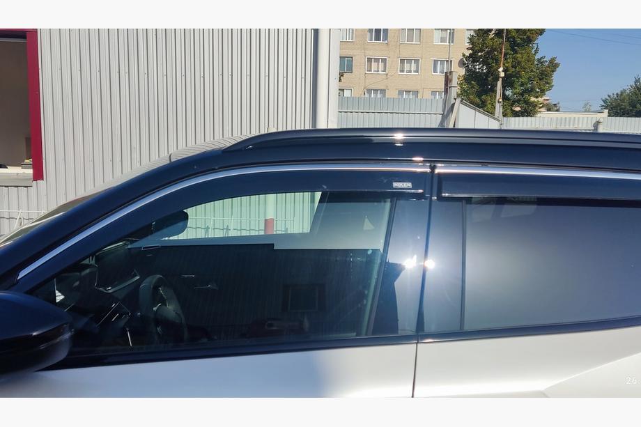 Peugeot 2008 2019– Logu vēja deflektori ar hromētu līsti (4 gab., Niken) Image