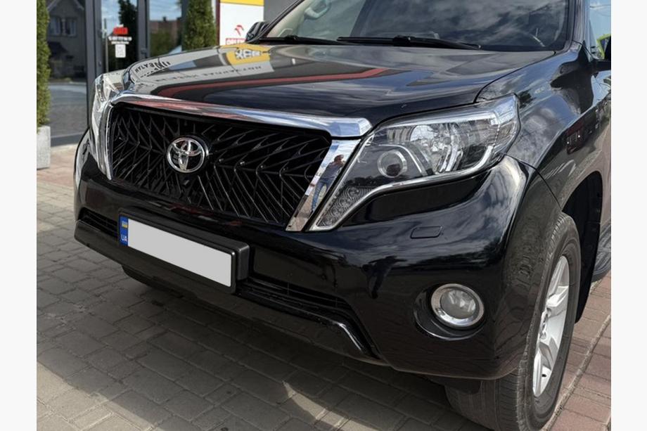 Toyota Land Cruiser Prado 150 2009–2023 Radiatora reste 2013-2017 (TRD) Image