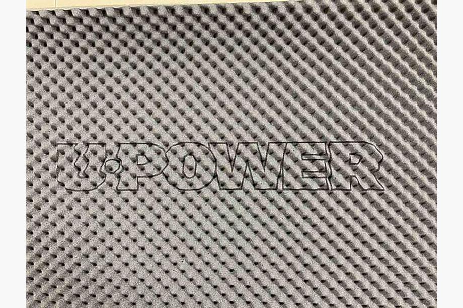 Ultimate U-Power Overtone pretčīkstēšanas izolācijas paklājs 30 mm (75x100 cm) Foto 2