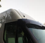 Iveco Daily 2014– Vējstikla deflektors V2 (spīdīgi melns, 5 mm) foto 4