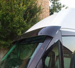 Iveco Daily 2014– Vējstikla deflektors V2 (spīdīgi melns, 5 mm) foto 5