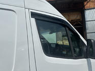 Mercedes Sprinter W907/W910 2018– Logu vēja deflektori (2 gab., Sunplex Sport) foto 6
