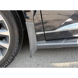 Premium dubļusargi (4 gab., automobiļiem ar sliekšņiem) foto 1