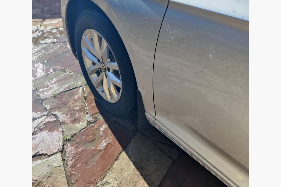 Volkswagen Passat B8 2015–2023 Dubļusargi Premium 2015-2018 SD/SW (EU, 4 gab.) Foto 1