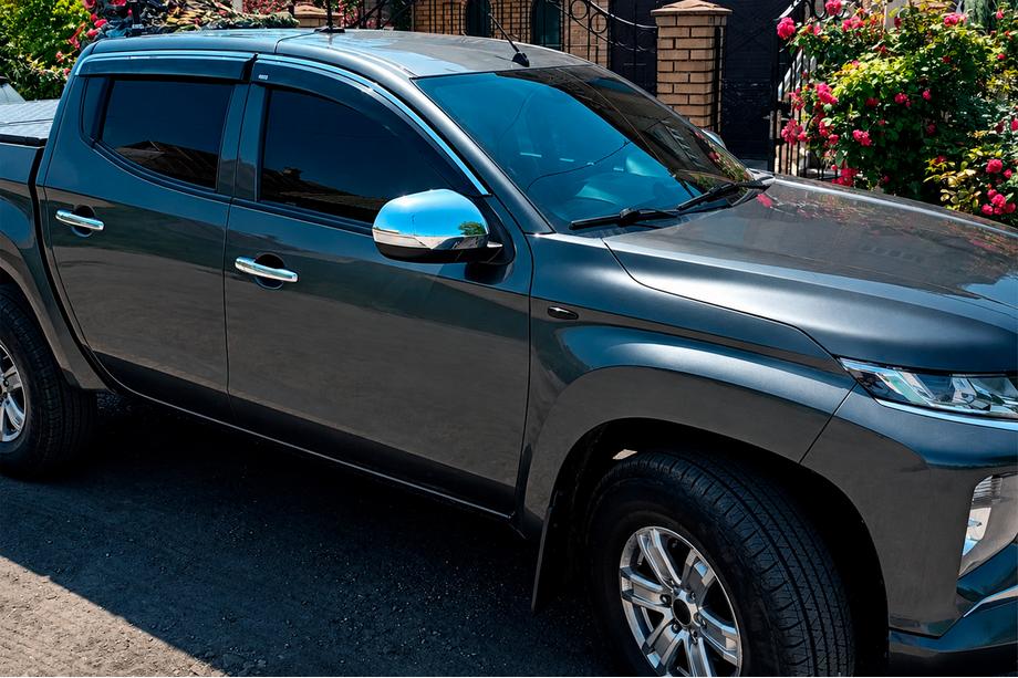 Mitsubishi L200 2015–2024 Logu vēja deflektori ar hromētu līsti (4 gab., Niken) Image