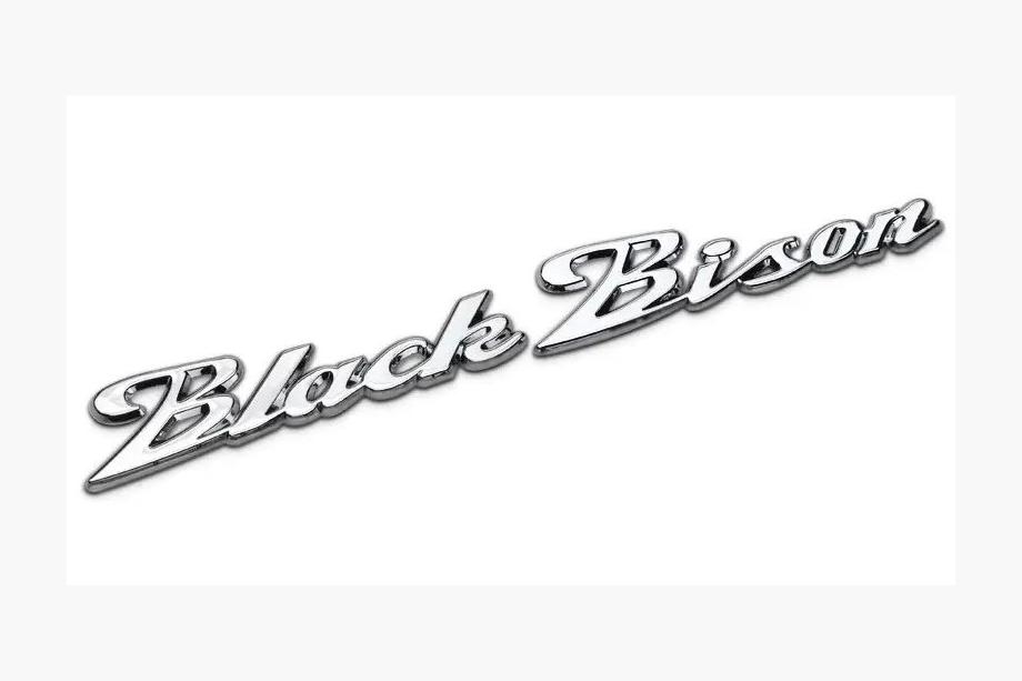 Mercedes-Benz Uzraksts Black Bison Image