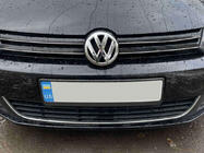 Volkswagen Golf 6 2008–2014 Priekšējā emblēma 5K0 853 601F foto 1