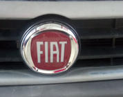Fiat Emblēma (sarkana V2, pašlīmējoša) 120 mm foto 3