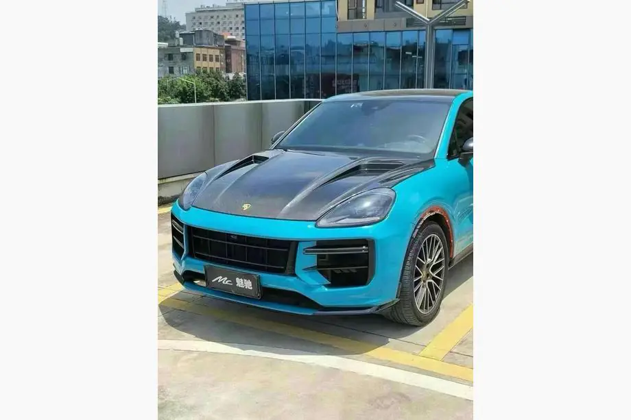 Porsche Cayenne 2018– Motora pārsegs (karbons) Foto 4