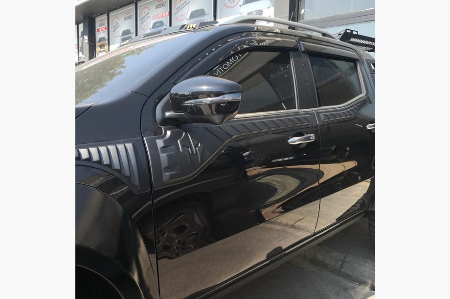 Mercedes X class 2017–2020 Durvju augšējais molding (6 gab., ABS) Image