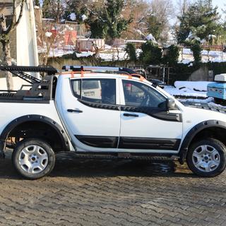 Augšējie durvju moldingi (4 gab., ABS) Mitsubishi L200 2006–2015 foto 4