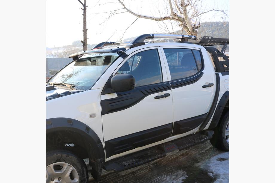 Mitsubishi L200 2006–2015 Augšējie durvju moldingi (4 gab., ABS) Image
