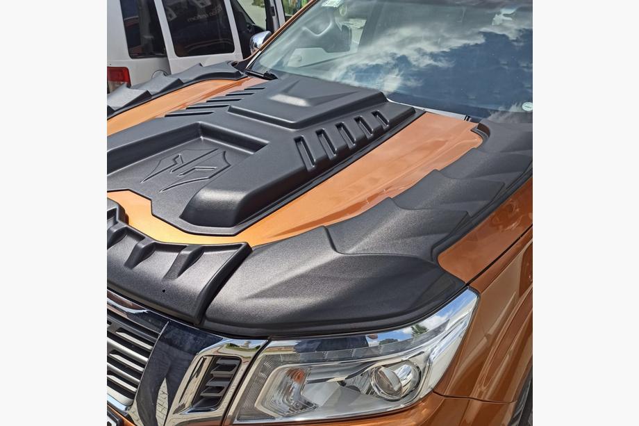 Nissan Navara/NP300 2016– Motora pārsega uzlika (ABS) Image
