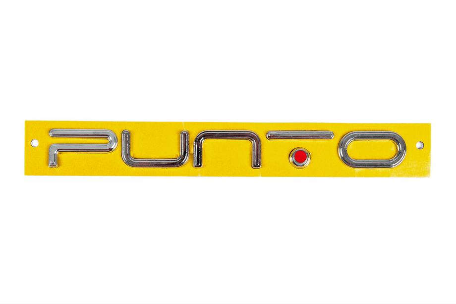 Fiat Punto Grande/EVO 2006–2018 Punto uzraksta emblēma EVO (sarkans punkts, 2037a) Image