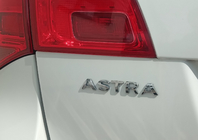 Opel Astra J 2009–2015 Astra uzraksts 5177042 (120 x 17 mm) foto 1