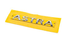Opel Astra J 2009–2015 Astra uzraksts 5177042 (120 x 17 mm) foto 4