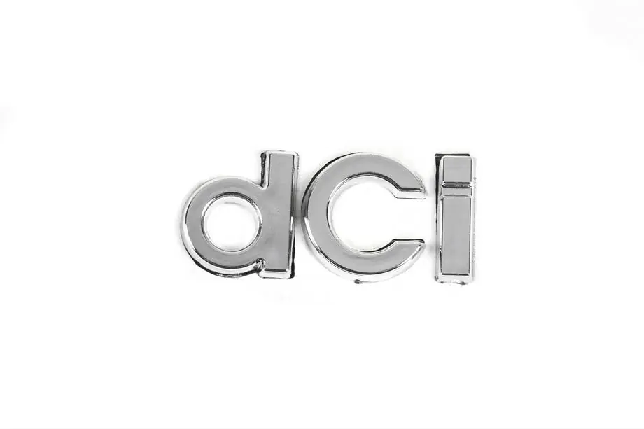 Renault Megane III 2009–2016 DCI uzraksts 908894256R (55 x 24 mm) Image