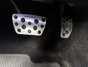 Toyota Land Cruiser 200 2007–2021 Pedāļu uzlikas 2016+ (komplekts) foto 1