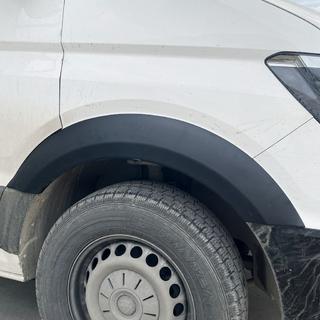Platie spārnu arku uzlikas (4 gab., melnas) Volkswagen Crafter 2016– foto 3