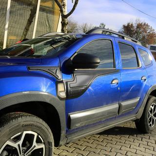 Durvju augšējās līstes (4 gab.) Dacia Duster 2018–2024 foto 1