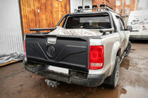 Volkswagen Amarok 2010–2022 Bagāžnieka vāka uzlika (ABS) foto 3