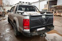 Volkswagen Amarok 2010–2022 Bagāžnieka vāka uzlika (ABS) foto 1