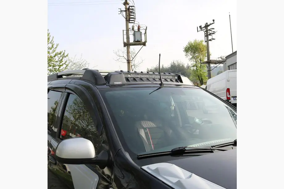 Renault Duster 2008–2017 Vējstikla vizieris V3 (LED) Image