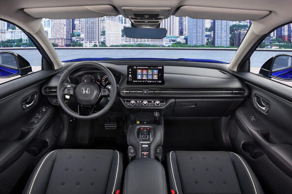Krosovers Honda ZR-V iepriecinās Ukrainas pircējus: auto apskats Foto 4
