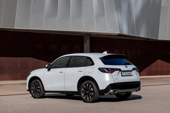 Krosovers Honda ZR-V iepriecinās Ukrainas pircējus: auto apskats Foto 3