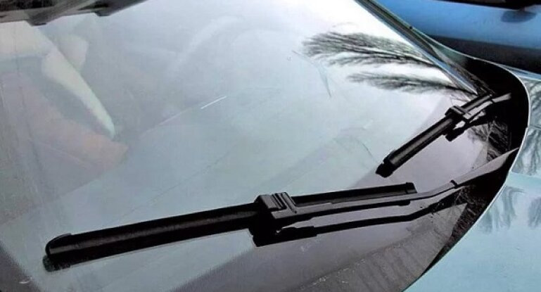 Kā izvēlēties auto logu tīrītājus: ceļvedis un ieteikumi