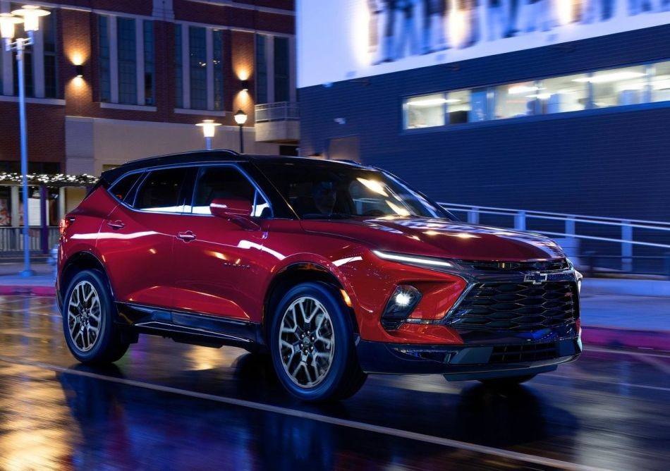 Atjauninātā Chevrolet Blazer krosovera apskats