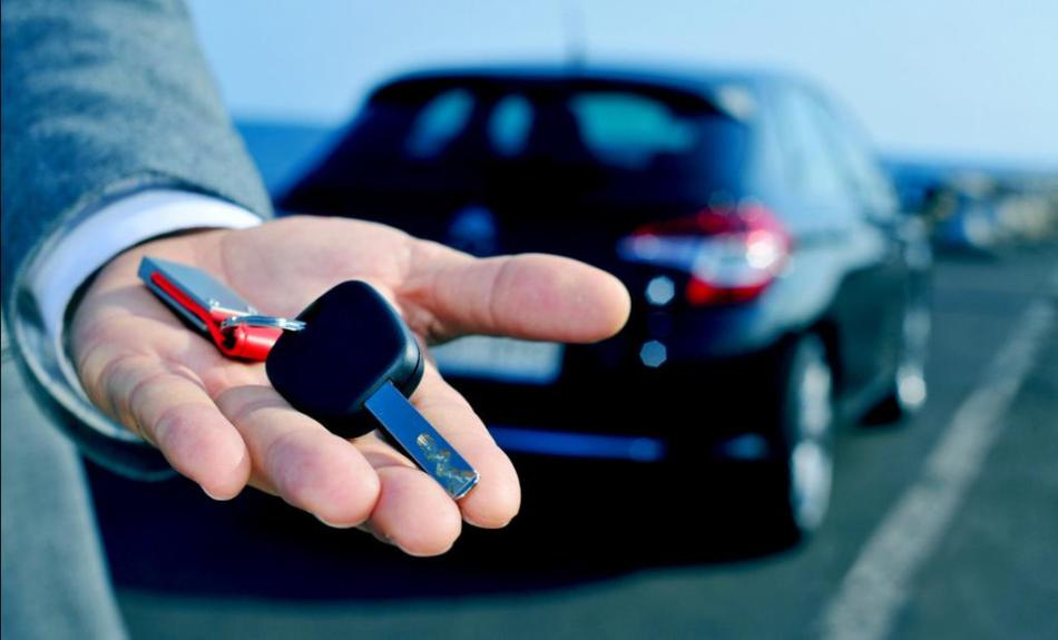 Kā kopt lietotu auto: praktiski soļi pēc iegādes