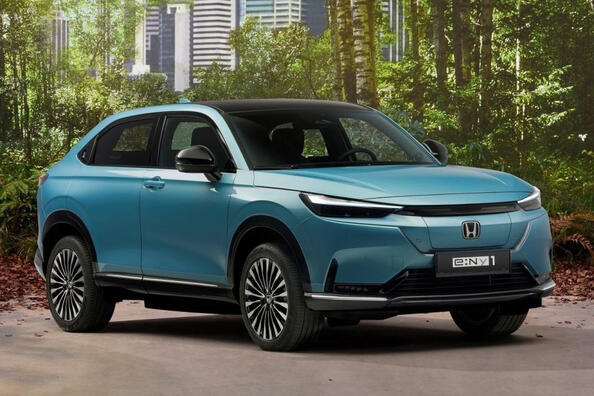 Apskats: elektriskais krosovers Honda e:Ny1